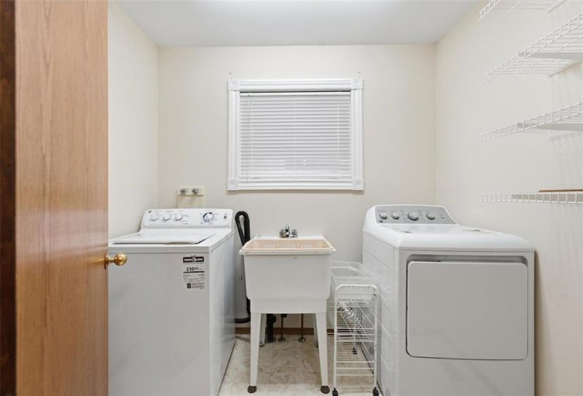 343 Kirkbridge, 3 Bedroom Bedrooms, 11 Room Rooms,2 BathroomBathrooms,Residential,For Sale,Kirkbridge,0