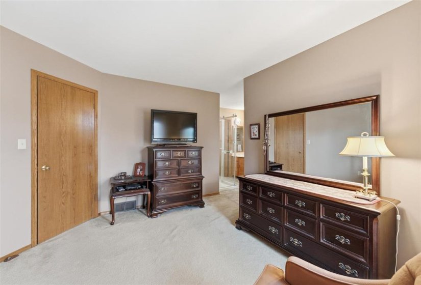 343 Kirkbridge, 3 Bedroom Bedrooms, 11 Room Rooms,2 BathroomBathrooms,Residential,For Sale,Kirkbridge,0