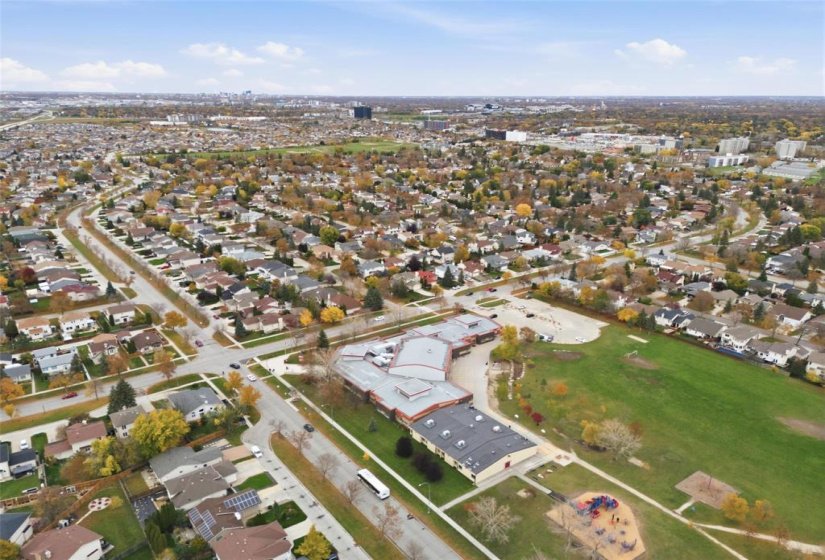 343 Kirkbridge, 3 Bedroom Bedrooms, 11 Room Rooms,2 BathroomBathrooms,Residential,For Sale,Kirkbridge,0