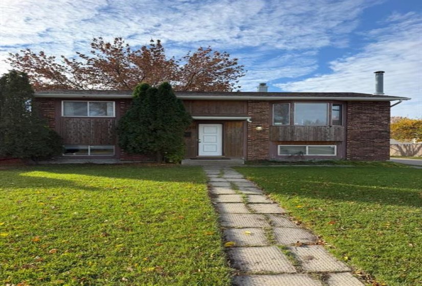 2278 Burrows, 3 Bedroom Bedrooms, 9 Room Rooms,1 BathroomBathrooms,Residential,For Sale,Burrows,0