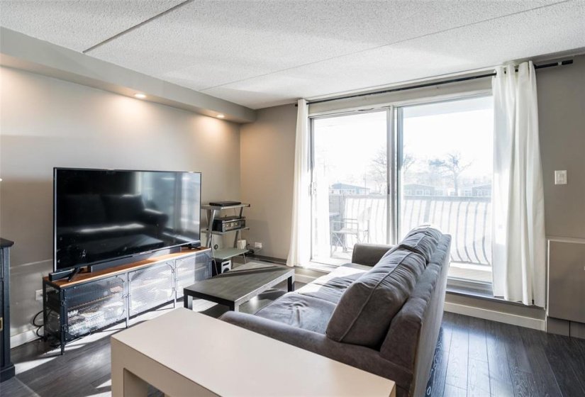1600 Taylor, 1 Bedroom Bedrooms, 6 Room Rooms,1 BathroomBathrooms,Condominium,For Sale,Taylor,0