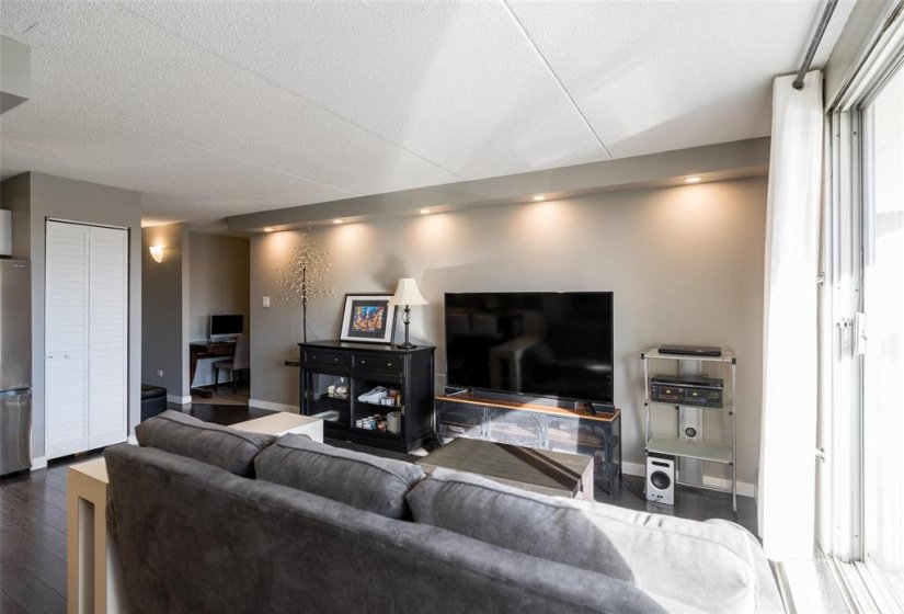1600 Taylor, 1 Bedroom Bedrooms, 6 Room Rooms,1 BathroomBathrooms,Condominium,For Sale,Taylor,0