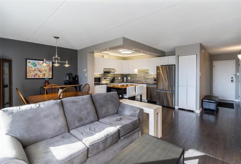1600 Taylor, 1 Bedroom Bedrooms, 6 Room Rooms,1 BathroomBathrooms,Condominium,For Sale,Taylor,0