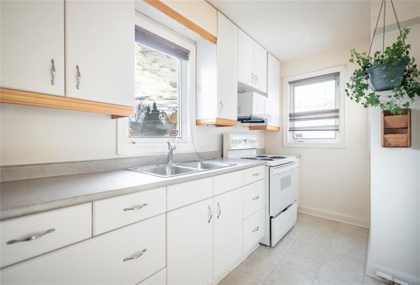 368 Hazel Dell, 3 Bedroom Bedrooms, 8 Room Rooms,1 BathroomBathrooms,Residential,For Sale,Hazel Dell,0