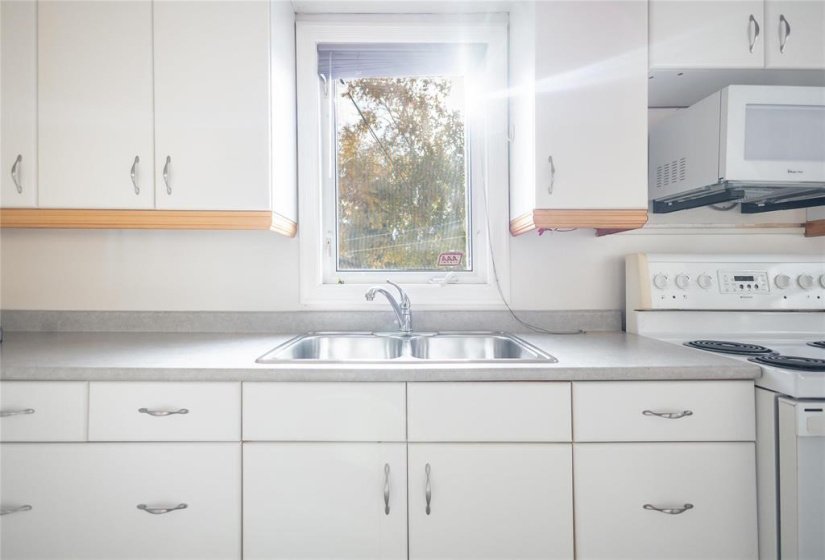 368 Hazel Dell, 3 Bedroom Bedrooms, 8 Room Rooms,1 BathroomBathrooms,Residential,For Sale,Hazel Dell,0