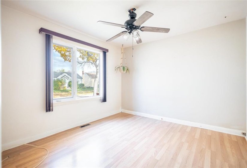 368 Hazel Dell, 3 Bedroom Bedrooms, 8 Room Rooms,1 BathroomBathrooms,Residential,For Sale,Hazel Dell,0