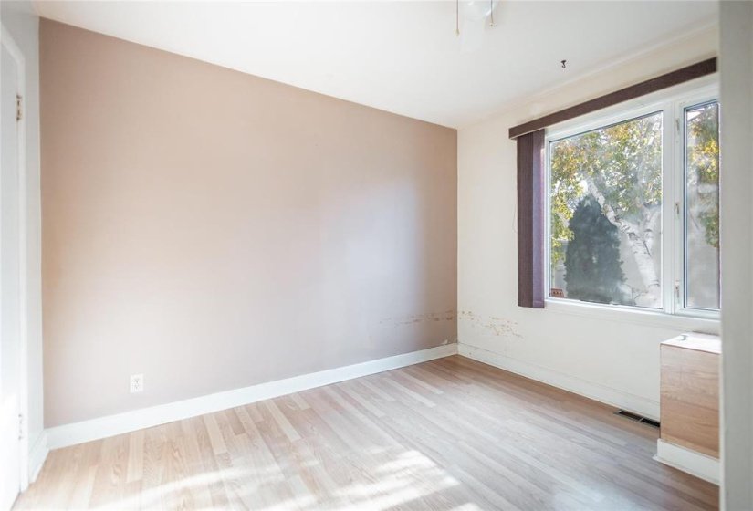 368 Hazel Dell, 3 Bedroom Bedrooms, 8 Room Rooms,1 BathroomBathrooms,Residential,For Sale,Hazel Dell,0