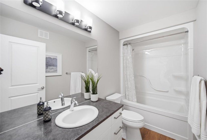 14 Blackheath, 3 Bedroom Bedrooms, 13 Room Rooms,3 BathroomBathrooms,Residential,For Sale,Blackheath,0