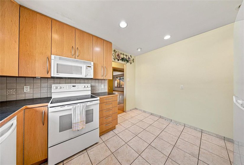 227 Dunkirk, 4 Bedroom Bedrooms, 13 Room Rooms,2 BathroomBathrooms,Residential,For Sale,Dunkirk,0