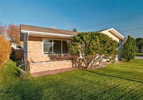 227 Dunkirk, 4 Bedroom Bedrooms, 13 Room Rooms,2 BathroomBathrooms,Residential,For Sale,Dunkirk,0