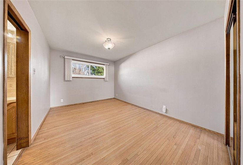 227 Dunkirk, 4 Bedroom Bedrooms, 13 Room Rooms,2 BathroomBathrooms,Residential,For Sale,Dunkirk,0