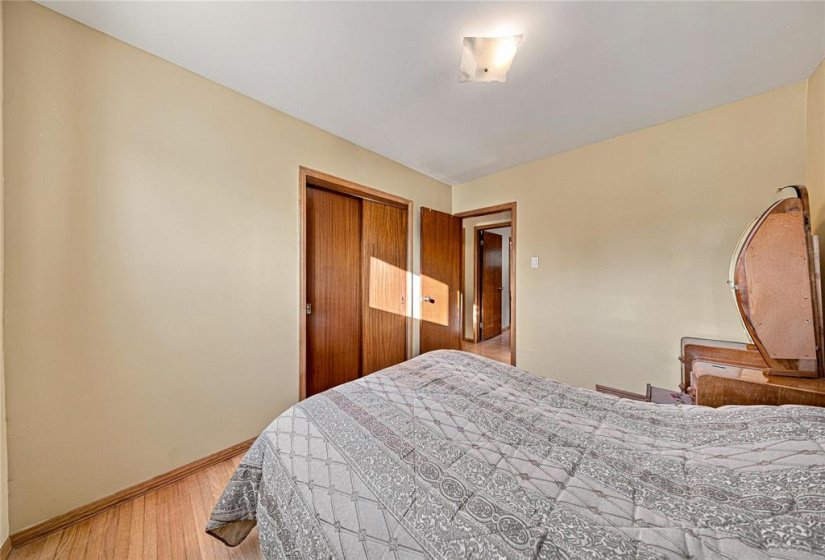 227 Dunkirk, 4 Bedroom Bedrooms, 13 Room Rooms,2 BathroomBathrooms,Residential,For Sale,Dunkirk,0