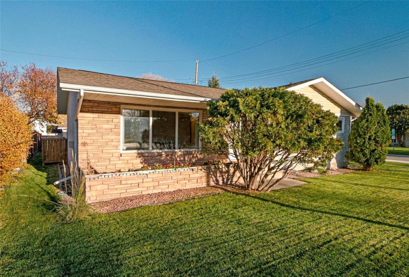 227 Dunkirk, 4 Bedroom Bedrooms, 13 Room Rooms,2 BathroomBathrooms,Residential,For Sale,Dunkirk,0