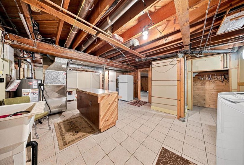 227 Dunkirk, 4 Bedroom Bedrooms, 13 Room Rooms,2 BathroomBathrooms,Residential,For Sale,Dunkirk,0