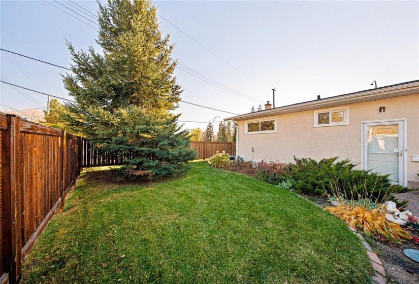227 Dunkirk, 4 Bedroom Bedrooms, 13 Room Rooms,2 BathroomBathrooms,Residential,For Sale,Dunkirk,0