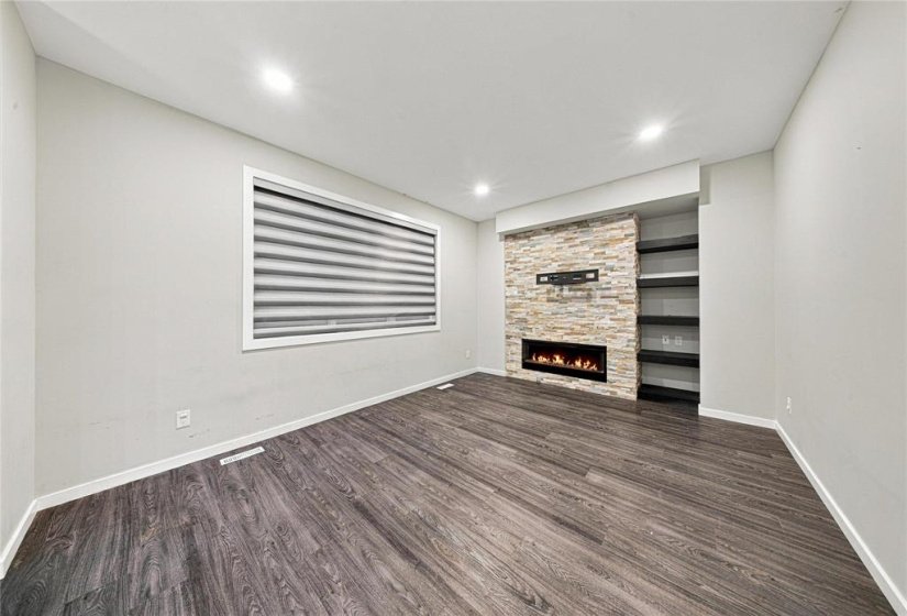 79 Lloyd McKinnon, 4 Bedroom Bedrooms, 13 Room Rooms,2 BathroomBathrooms,Residential,For Sale,Lloyd McKinnon,0