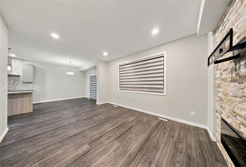 79 Lloyd McKinnon, 4 Bedroom Bedrooms, 13 Room Rooms,2 BathroomBathrooms,Residential,For Sale,Lloyd McKinnon,0