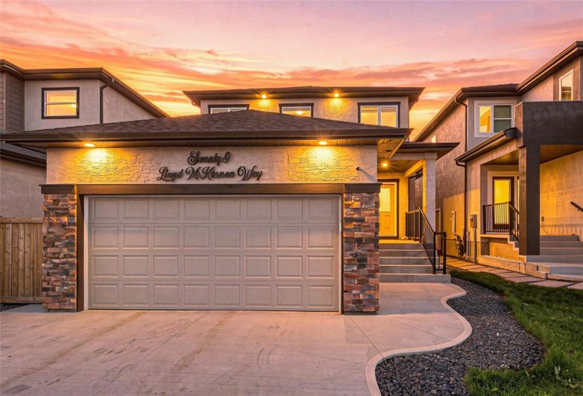 79 Lloyd McKinnon, 4 Bedroom Bedrooms, 13 Room Rooms,2 BathroomBathrooms,Residential,For Sale,Lloyd McKinnon,0