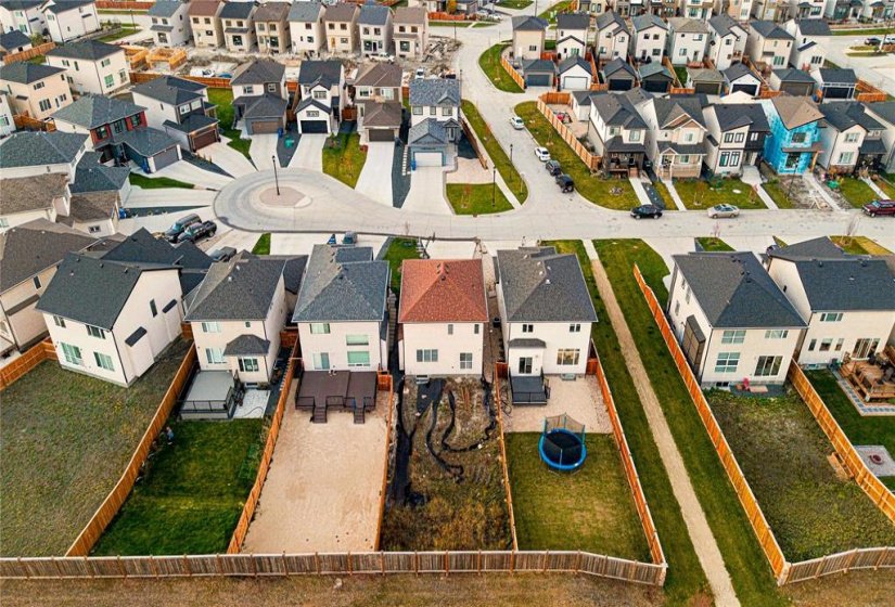 79 Lloyd McKinnon, 4 Bedroom Bedrooms, 13 Room Rooms,2 BathroomBathrooms,Residential,For Sale,Lloyd McKinnon,0
