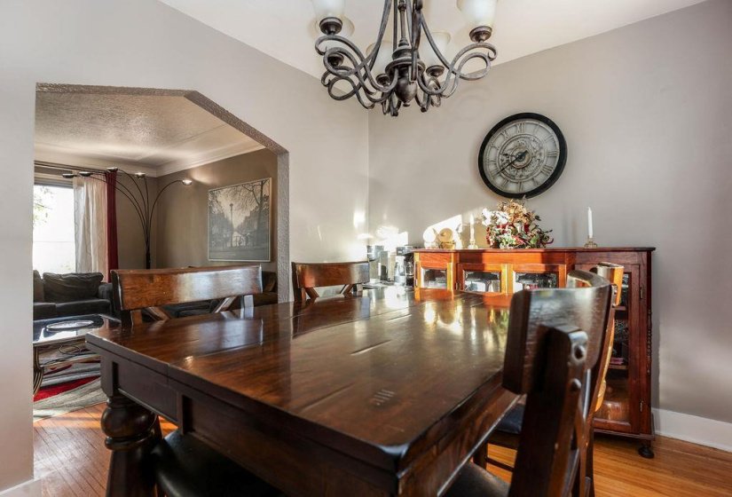 1247 Strathcona, 2 Bedroom Bedrooms, 10 Room Rooms,2 BathroomBathrooms,Residential,For Sale,Strathcona,0