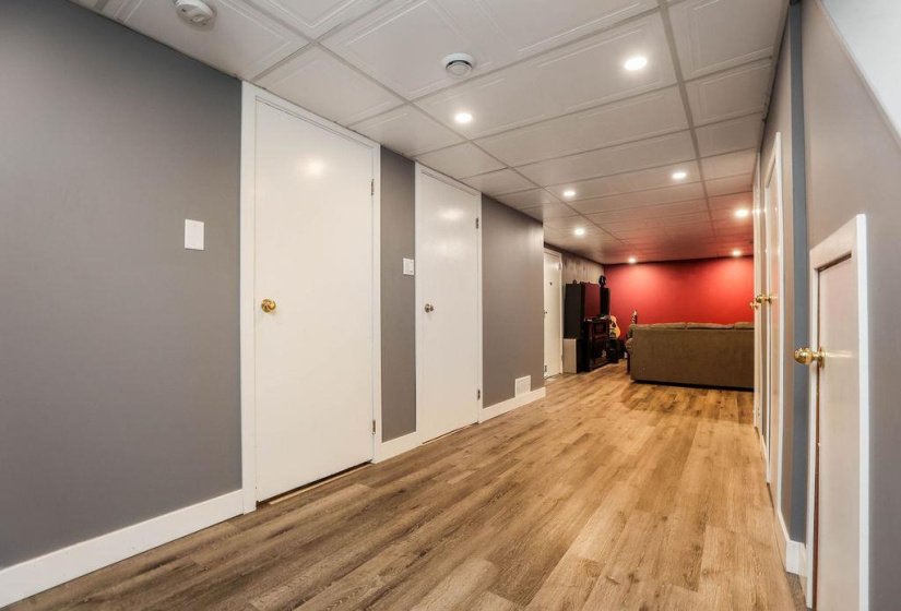1247 Strathcona, 2 Bedroom Bedrooms, 10 Room Rooms,2 BathroomBathrooms,Residential,For Sale,Strathcona,0