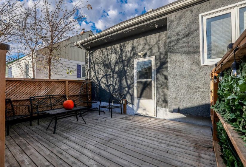 1247 Strathcona, 2 Bedroom Bedrooms, 10 Room Rooms,2 BathroomBathrooms,Residential,For Sale,Strathcona,0