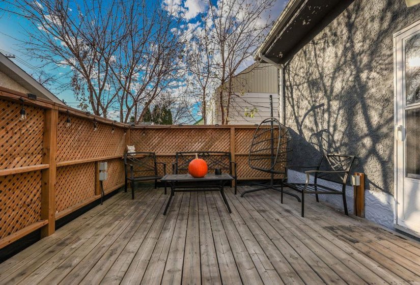 1247 Strathcona, 2 Bedroom Bedrooms, 10 Room Rooms,2 BathroomBathrooms,Residential,For Sale,Strathcona,0