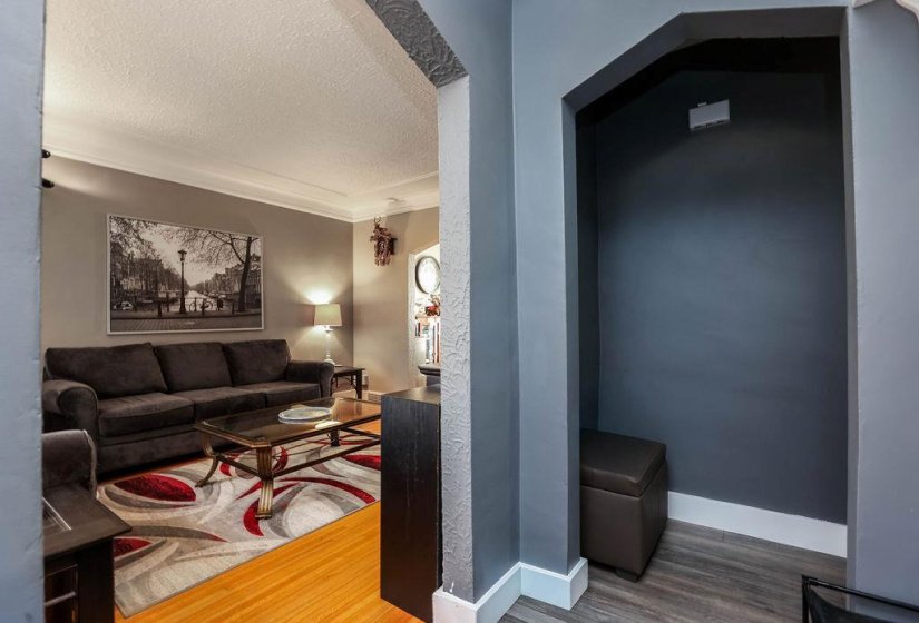 1247 Strathcona, 2 Bedroom Bedrooms, 10 Room Rooms,2 BathroomBathrooms,Residential,For Sale,Strathcona,0