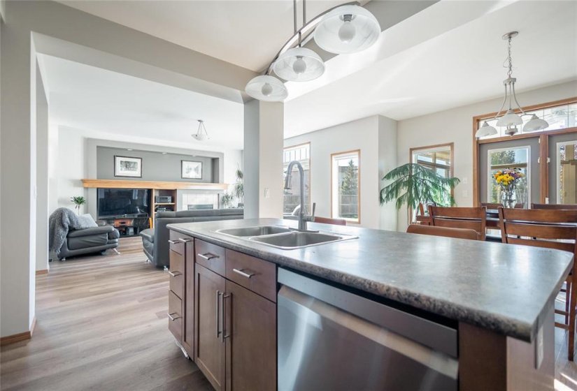34 Phimister, 3 Bedroom Bedrooms, 17 Room Rooms,3 BathroomBathrooms,Residential,For Sale,Phimister,0