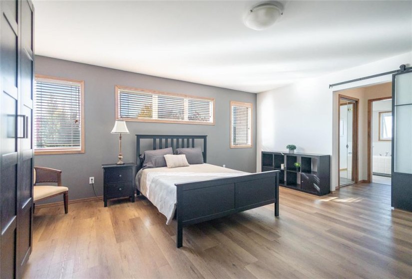 34 Phimister, 3 Bedroom Bedrooms, 17 Room Rooms,3 BathroomBathrooms,Residential,For Sale,Phimister,0