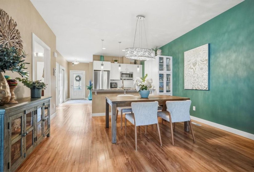 104 Sandrington, 2 Bedroom Bedrooms, 10 Room Rooms,2 BathroomBathrooms,Condominium,For Sale,Sandrington,0