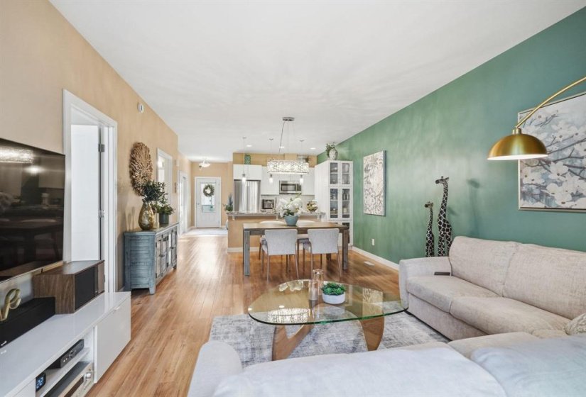 104 Sandrington, 2 Bedroom Bedrooms, 10 Room Rooms,2 BathroomBathrooms,Condominium,For Sale,Sandrington,0