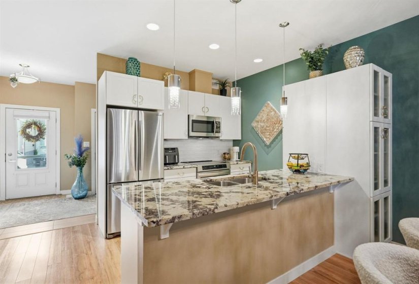 104 Sandrington, 2 Bedroom Bedrooms, 10 Room Rooms,2 BathroomBathrooms,Condominium,For Sale,Sandrington,0