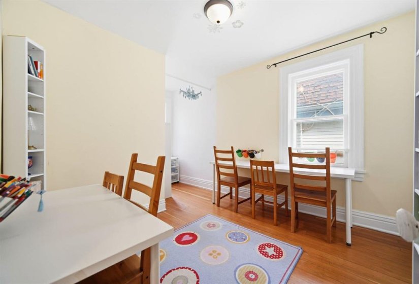 477 Gertrude, 6 Bedroom Bedrooms, 13 Room Rooms,2 BathroomBathrooms,Residential,For Sale,Gertrude,0