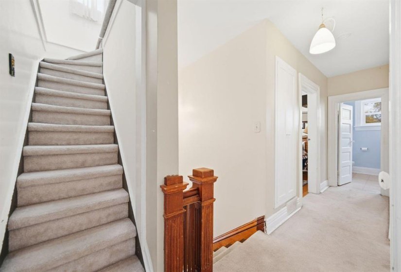 477 Gertrude, 6 Bedroom Bedrooms, 13 Room Rooms,2 BathroomBathrooms,Residential,For Sale,Gertrude,0
