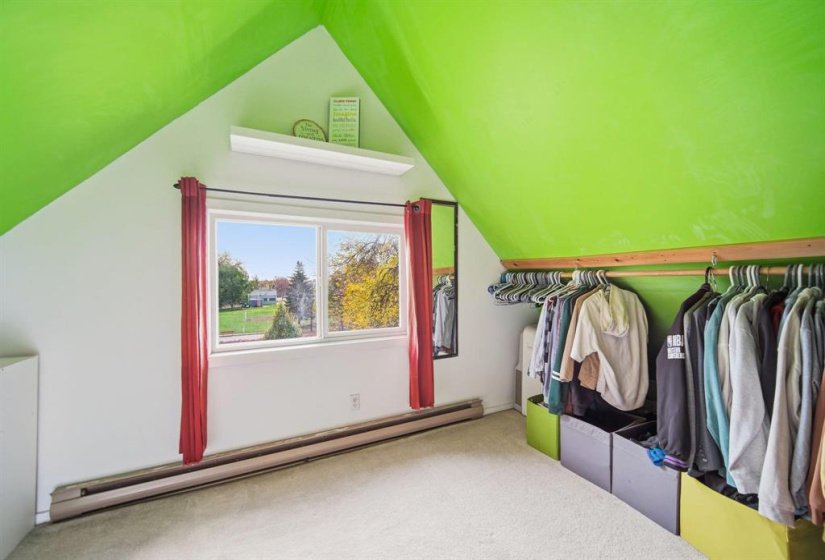 477 Gertrude, 6 Bedroom Bedrooms, 13 Room Rooms,2 BathroomBathrooms,Residential,For Sale,Gertrude,0