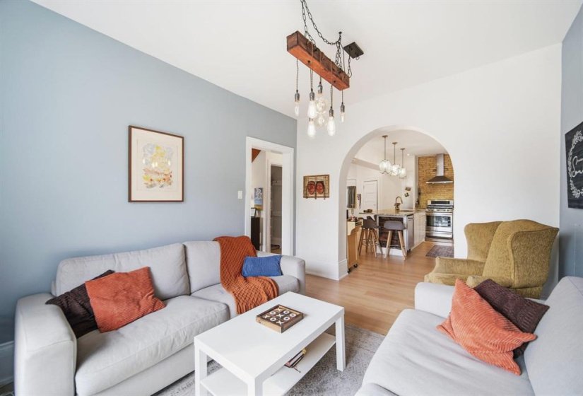477 Gertrude, 6 Bedroom Bedrooms, 13 Room Rooms,2 BathroomBathrooms,Residential,For Sale,Gertrude,0
