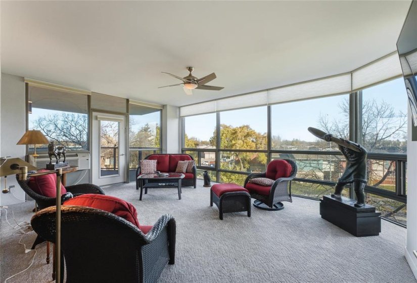 180 Tuxedo, 2 Bedroom Bedrooms, 9 Room Rooms,2 BathroomBathrooms,Condominium,For Sale,Tuxedo,0