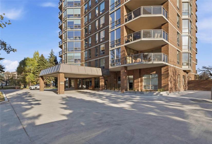 180 Tuxedo, 2 Bedroom Bedrooms, 9 Room Rooms,2 BathroomBathrooms,Condominium,For Sale,Tuxedo,0