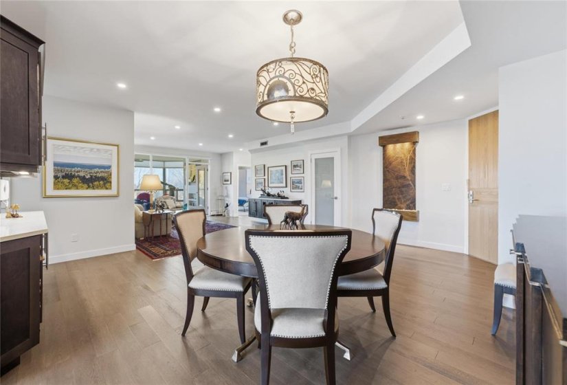 180 Tuxedo, 2 Bedroom Bedrooms, 9 Room Rooms,2 BathroomBathrooms,Condominium,For Sale,Tuxedo,0