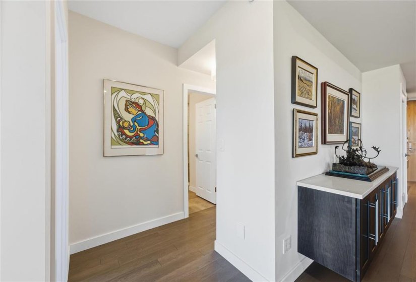 180 Tuxedo, 2 Bedroom Bedrooms, 9 Room Rooms,2 BathroomBathrooms,Condominium,For Sale,Tuxedo,0