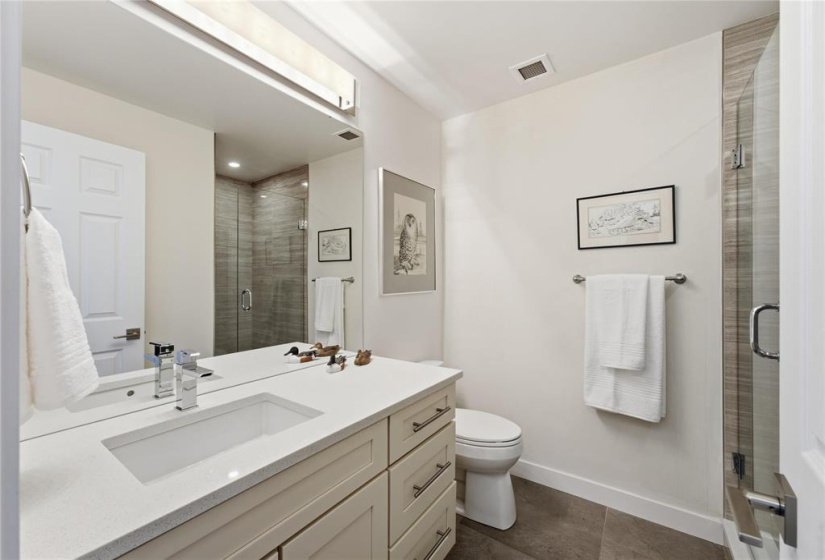 180 Tuxedo, 2 Bedroom Bedrooms, 9 Room Rooms,2 BathroomBathrooms,Condominium,For Sale,Tuxedo,0