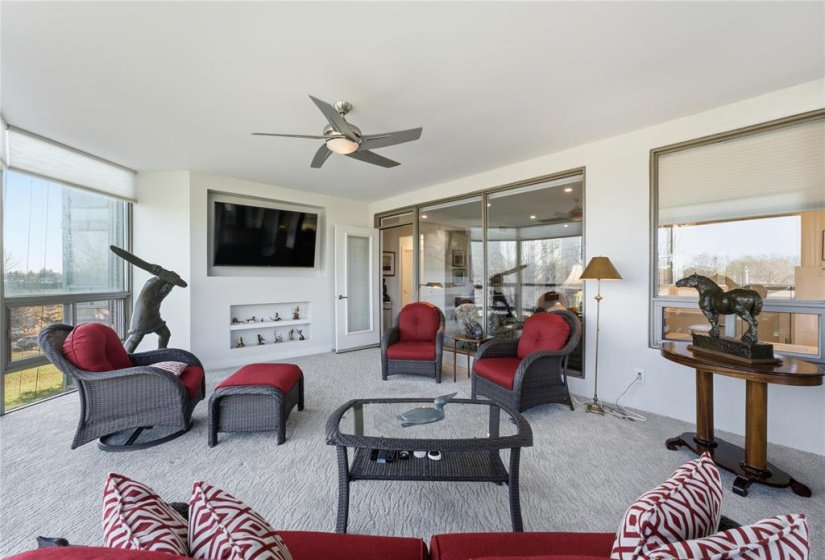 180 Tuxedo, 2 Bedroom Bedrooms, 9 Room Rooms,2 BathroomBathrooms,Condominium,For Sale,Tuxedo,0