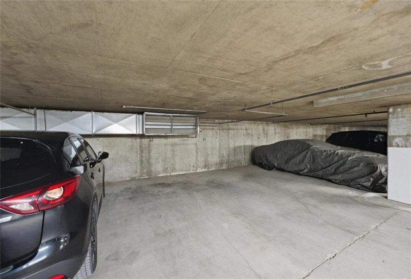 180 Tuxedo, 2 Bedroom Bedrooms, 9 Room Rooms,2 BathroomBathrooms,Condominium,For Sale,Tuxedo,0