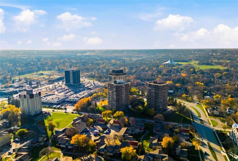 180 Tuxedo, 2 Bedroom Bedrooms, 9 Room Rooms,2 BathroomBathrooms,Condominium,For Sale,Tuxedo,0