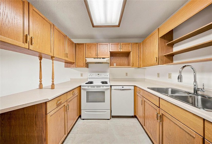 70 Dunkirk, 2 Bedroom Bedrooms, 8 Room Rooms,2 BathroomBathrooms,Condominium,For Sale,Dunkirk,0