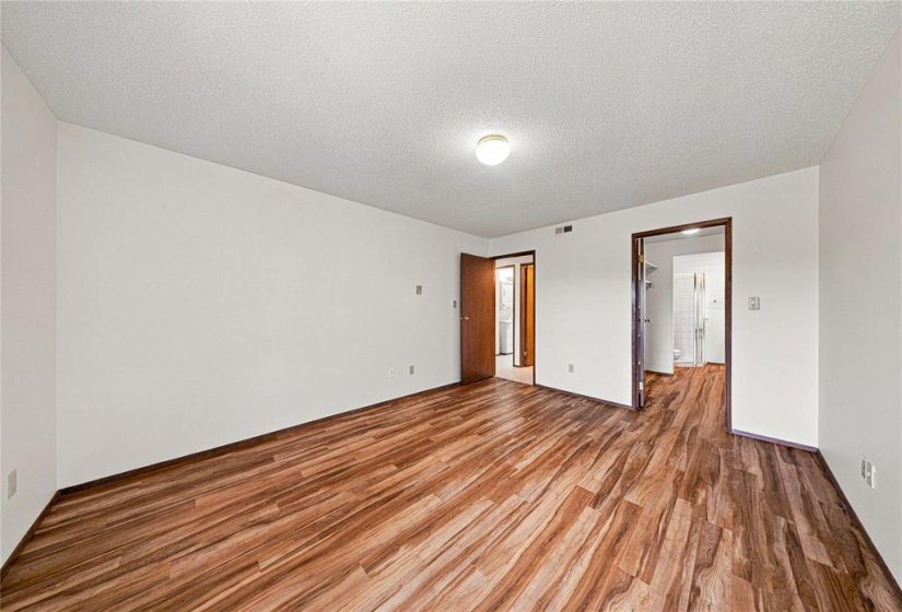 70 Dunkirk, 2 Bedroom Bedrooms, 8 Room Rooms,2 BathroomBathrooms,Condominium,For Sale,Dunkirk,0
