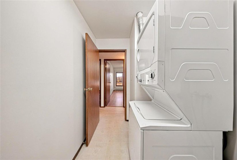 70 Dunkirk, 2 Bedroom Bedrooms, 8 Room Rooms,2 BathroomBathrooms,Condominium,For Sale,Dunkirk,0