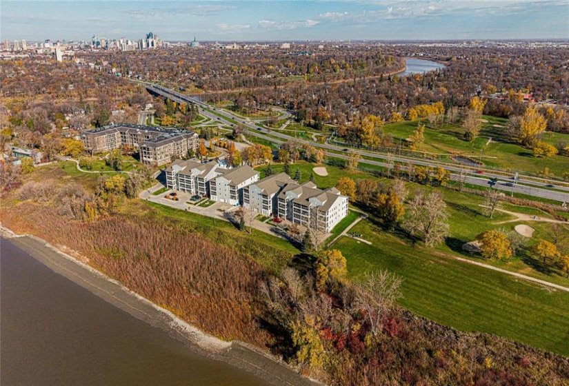 70 Dunkirk, 2 Bedroom Bedrooms, 8 Room Rooms,2 BathroomBathrooms,Condominium,For Sale,Dunkirk,0