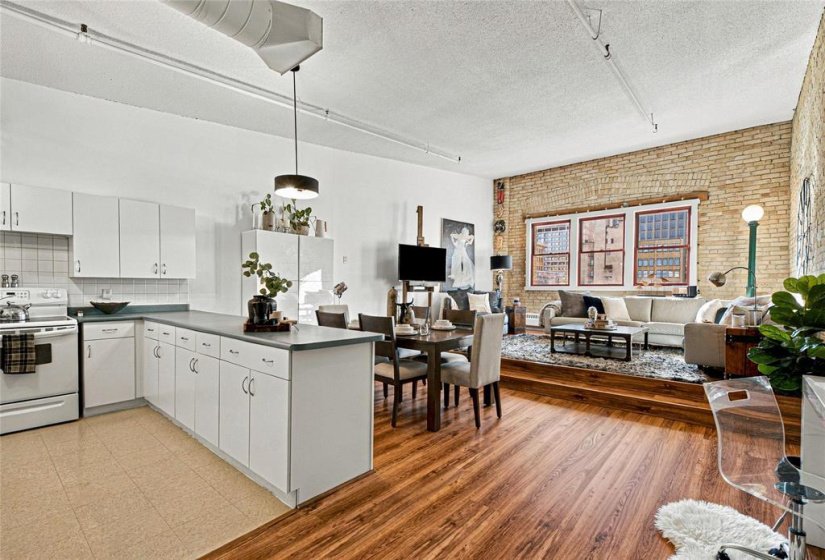 167 Bannatyne, 1 Bedroom Bedrooms, 7 Room Rooms,2 BathroomBathrooms,Condominium,For Sale,Bannatyne,0